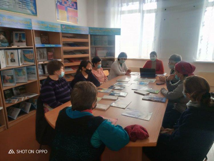 "Аналар мектебі" отырысы.